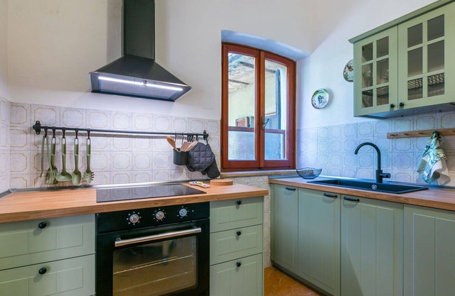 Nice apartment for 7 guests with WIFI, patio and parking
