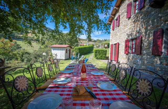 Nice apartment for 4 people with WIFI, pool, TV and pets allowed