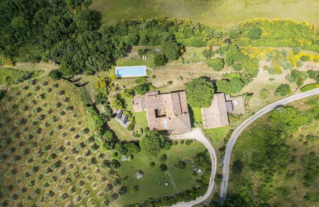 Nice apartment for 4 guests with WIFI, A/C, pool, TV, balcony and panoramic view