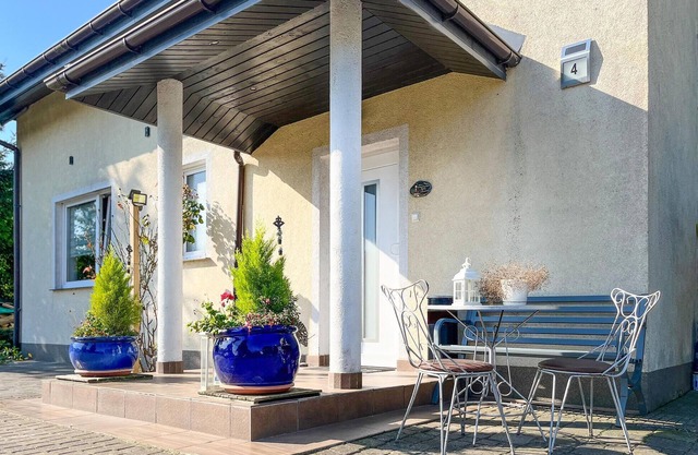 Nice apartment in Sarbinowo with WiFi