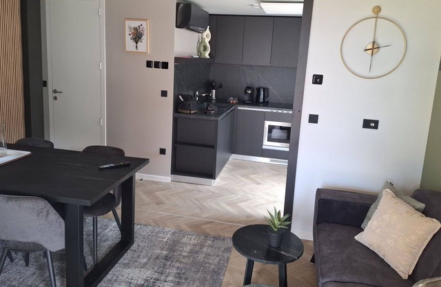 Nice apartment in villa for 4 guests with WIFI, TV and terrace