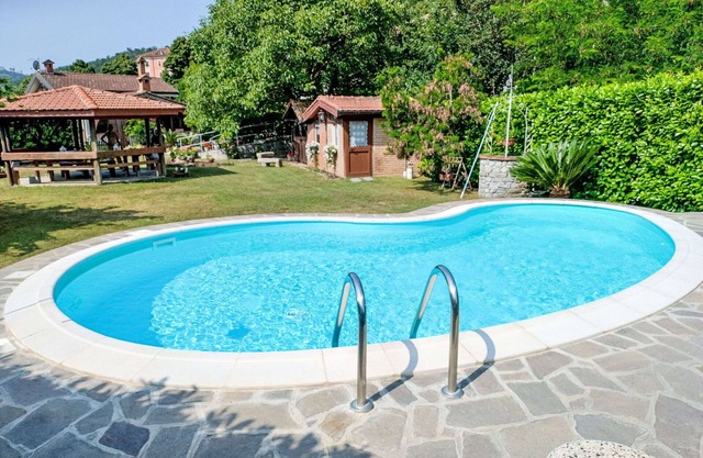 Nice apartment for 6 guests with WIFI, private pool, A/C, TV and terrace