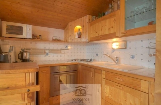 Nice big studio with Wi-Fi. An open kitchen, 4 hotplates, microwave, fridge, oven, toaster, coffee m