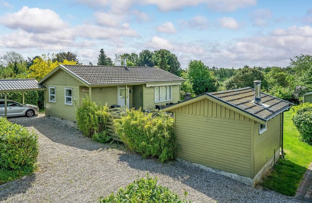 Nice home in Holbæk with kitchen