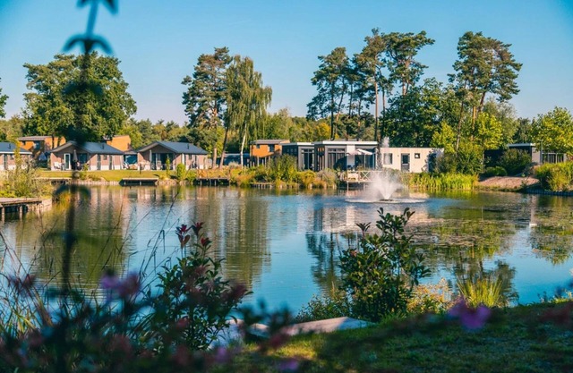 Nice Tent Lodge Near a Lake