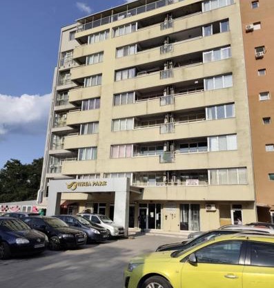 " Nikea Park Residence "