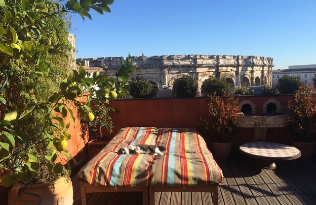 NIMES ARENA 140 m2 with large terrace view Arênes (20 m) + private garage