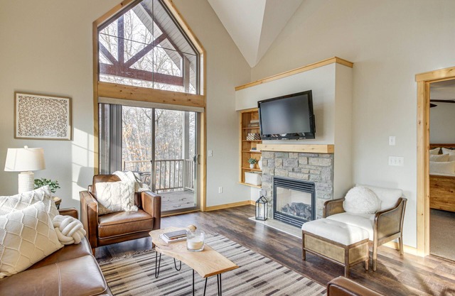 Nisswa Townhome w/Boat Slip + Gull Lake Access!