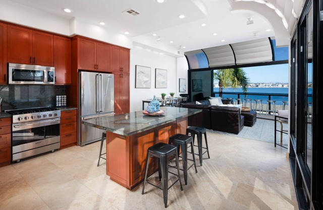 North Mission Beach Bayfront | Walk to Everything | AC