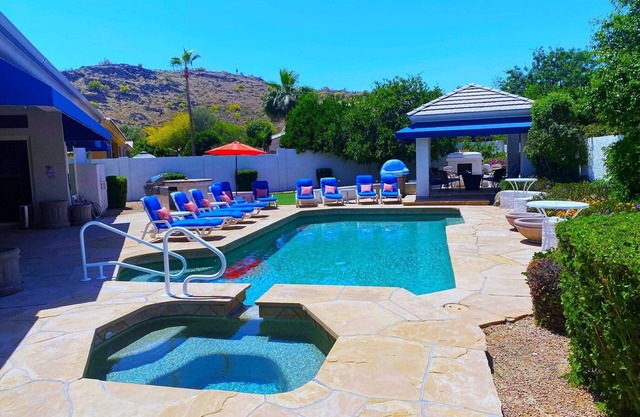 North Phoenix-Glendale Resort-Style, Saltwater Pool & Spa, Hiking & Golf Nearby