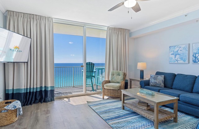 *Nov Specials ~ Beautiful, updated condo!