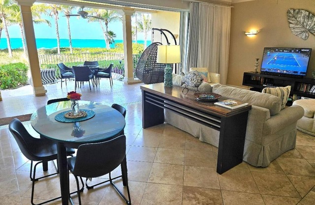 nVilla Renaissance Villa 102 1st Floor Ocean Front 2 Bedrooms/2 Bathrooms