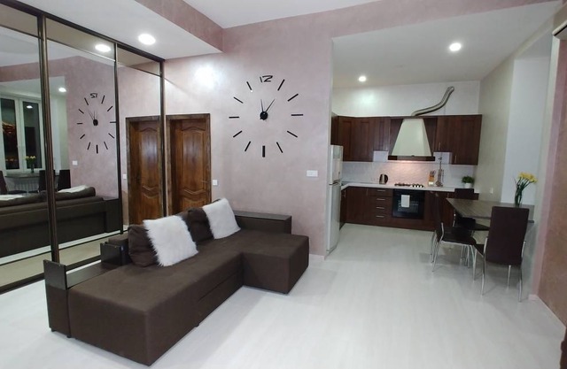 One bedroom. Luxery. 9 Kostelna str. Near Maidan