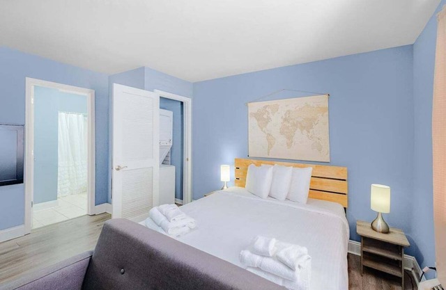 Oak Shores Studio 6
