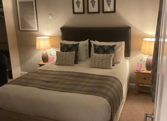 Oak Tree Lodge & Holiday Parking