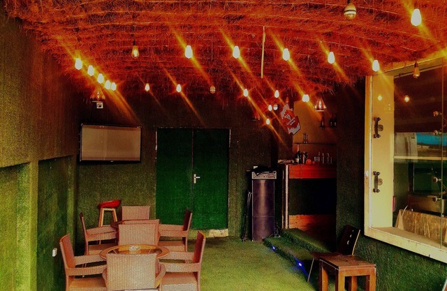 Oakspring Hotel & Luxury Suites