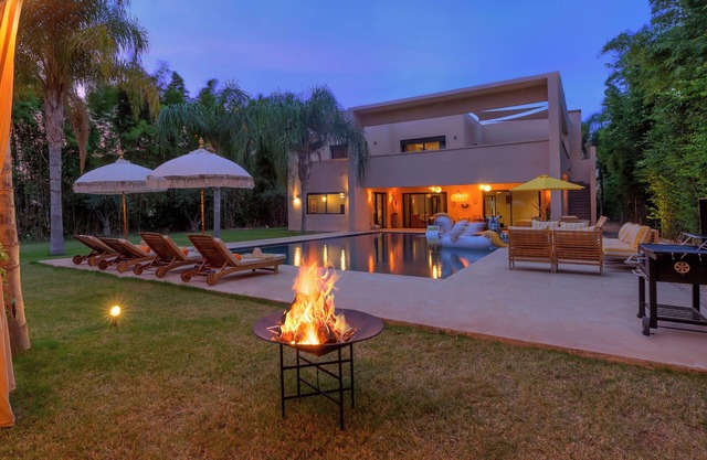 OASIS VILLA - PRIME LOCATION - FULL STAFF