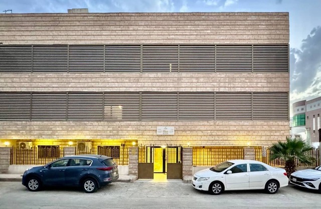 Ocean Comfort Business 2-bedroom Flat with Balcony