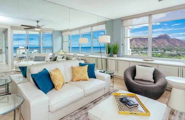Ocean & Diamond Head Views Condo by Waikiki Beach at Diamond Head Vista