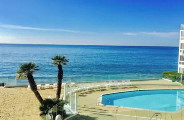 Ocean Front Carbon Beach Malibu Escape 😊