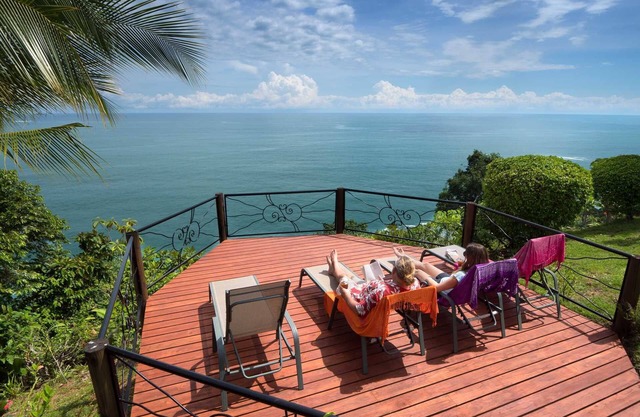 Ocean Front Escape with Amazing Sunset Views Short and Long Term rentals