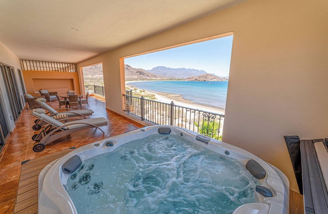 Ocean Front Luxury: Rare Xmas Availability at Villa del Palmar, Loreto!