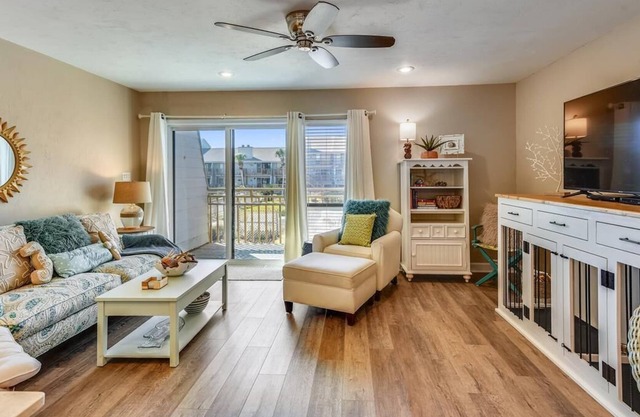 OCEAN MILE E6 IS IMPECCABLY REMODELED AND READY FOR YOUR FAMILY!