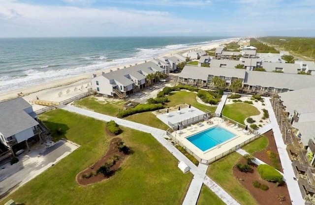 Ocean Mile L-13 - Community Pool, Beach View, Free Beach Gear!