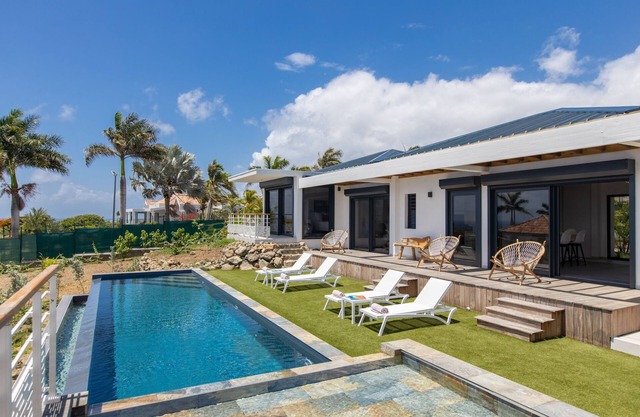 Ocean's One Luxury villa