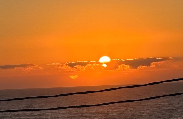 Ocean View-Hot Tub-Steps From the Beach!