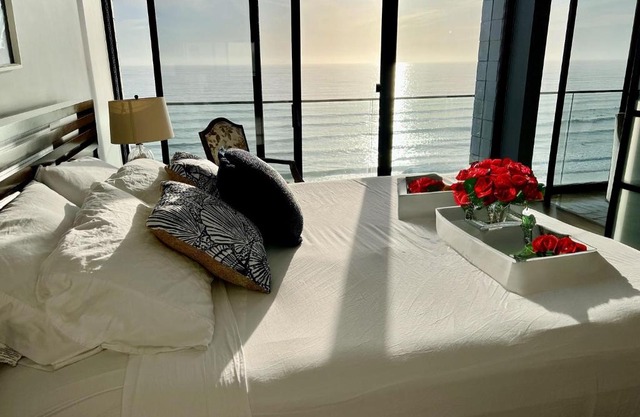 Ocean View Luxury Condo Oceanfront and Pool