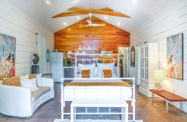 Ocean view luxury property with pool in the jungle at 300 m from the beach.