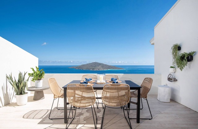 Ocean View Suite - Luxury Living w/3 beds!