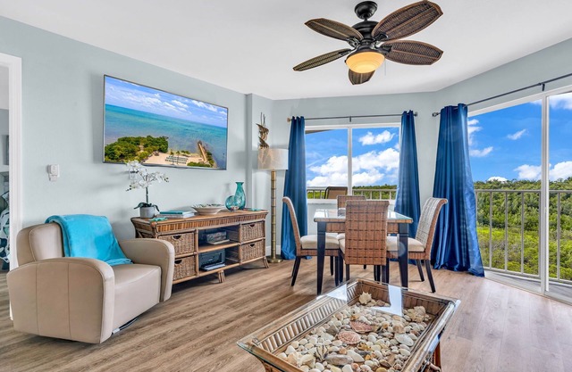 Ocean View Suite, Top Floor, Updated