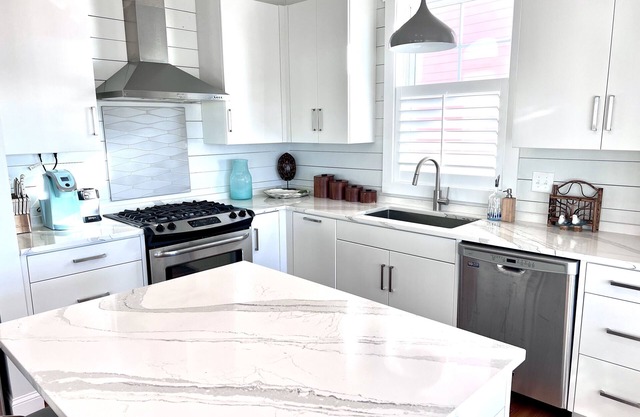 Oceanfront 4 bedroom/3 bath house in heart of Atlantic Beach ~ AUGUST WEEKS !