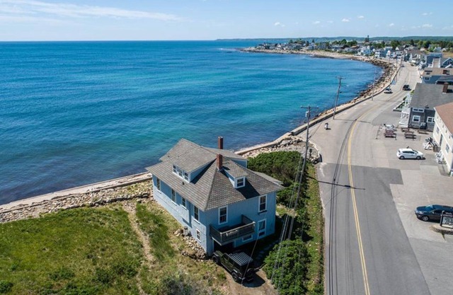 Oceanfront 5 Bedroom with STUNNING View