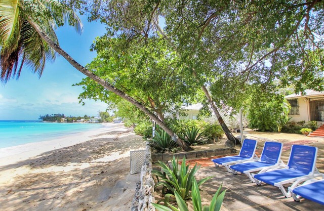 Oceanfront Classic 3-bed House - Whitecaps