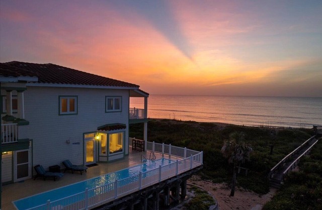 Oceanfront Flagler - Pool, Billiards, Pet-Friendly