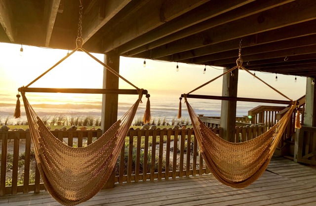 "Oceanfront Home, Beautiful Beach - VERY PRIVATE"