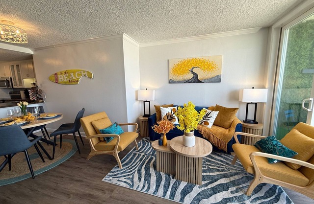 Oceanfront Sanctuary 1 BR w/Direct Beach Access + Parking