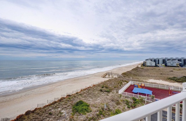 Regis North Topsail Beach