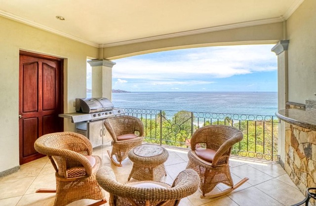 Splendor Playa Flamingo