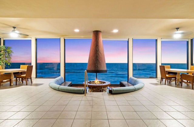 Oceanview Solana Beach Getaway with Pool & Hot Tub