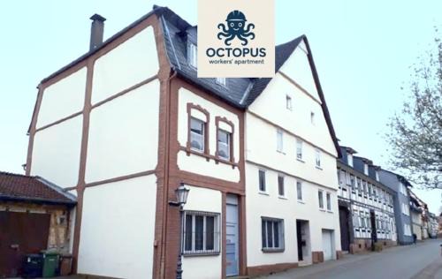 OCTOPUS-1 Monteurwohnung in Zentrum! 2-zkb in 1og