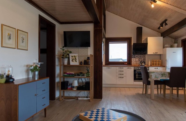 OFI-73 - Spacious vacation home with private garden (HT) - Feriendorf Öfingen 12