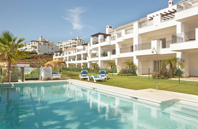 Ojén Apartment Near Golf