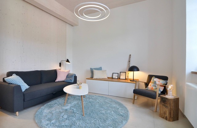 Old school with a modern apartment - The reading room