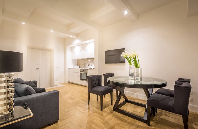 OLD TOWN APARTMENTS ROME VIA GIULIAnA roman experience near Campo dè Fiori