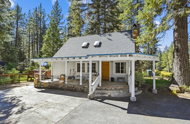 Olde Tahoe Charmer - Pet Friendly