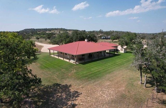 Omie's Ranch Haus in Fredericksburg